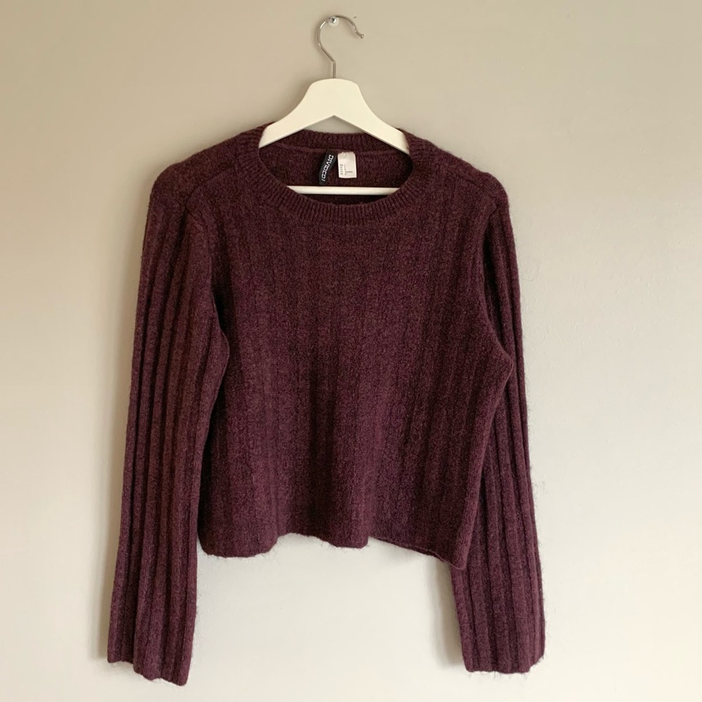 H&M Divided Burgundy Ribbed Crop Sweater